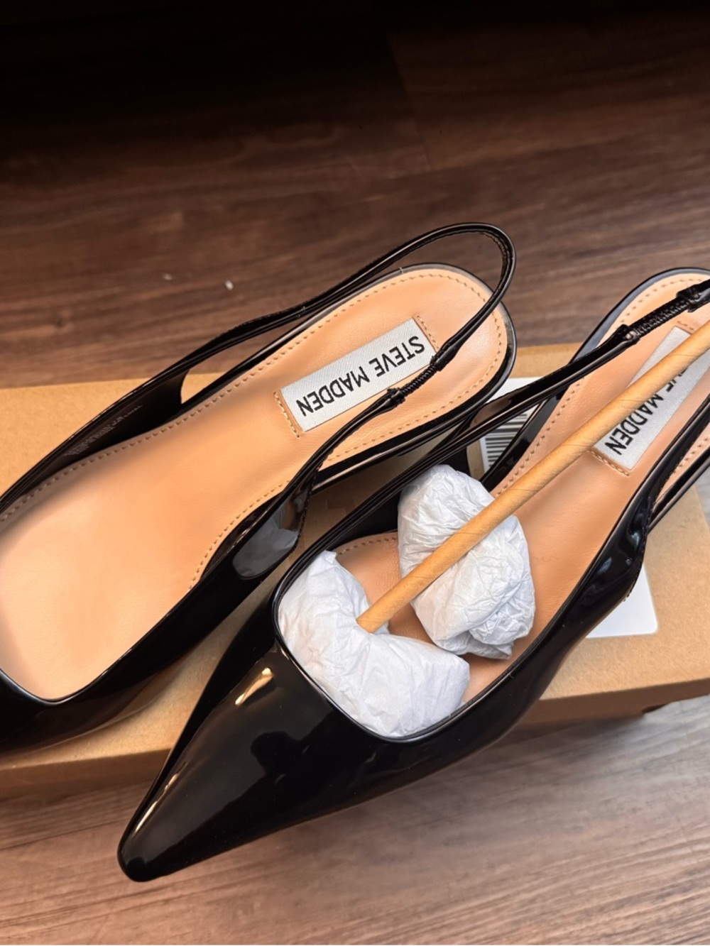 Steve Madden Black Patent Slingback Pointed Pumps (Size 7)